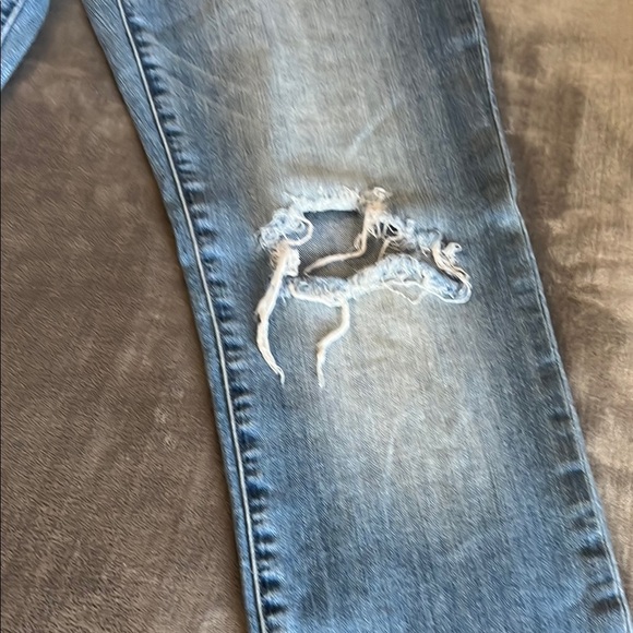 Kut from the Kloth Blue Straight Leg Jeans with Distressed Details - Picture 6 of 16